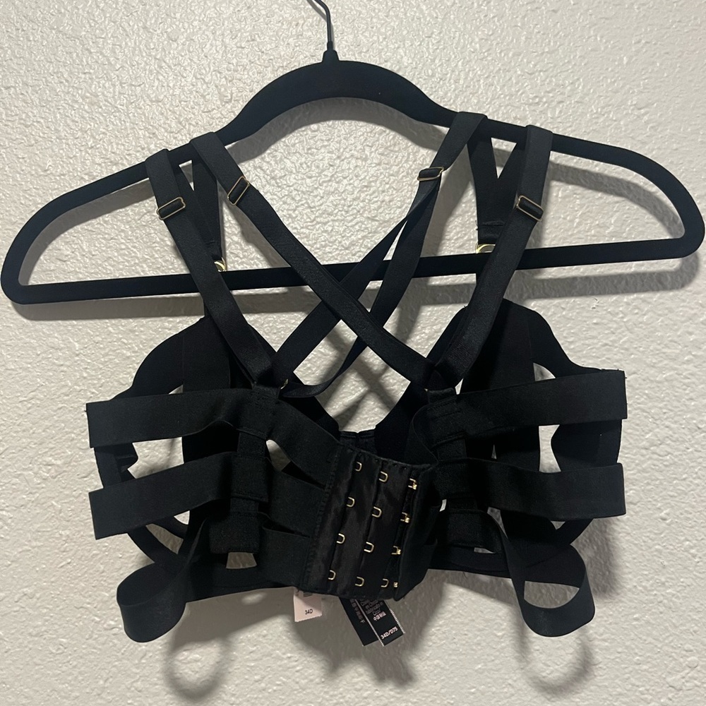 NWT Victorias Secret Strappy Balconette Bra - Picture 6 of 7